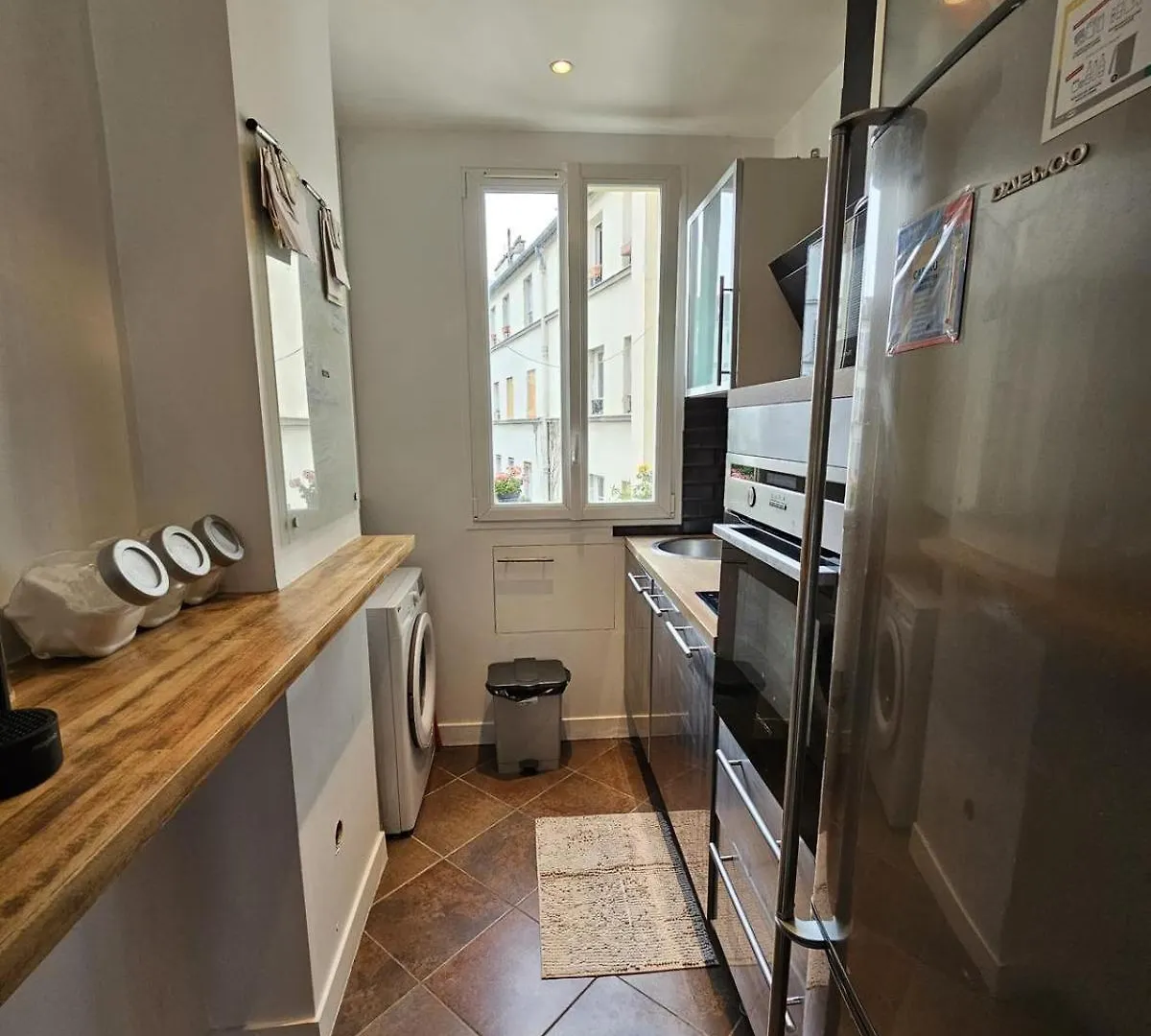Joli Havre De Paix En Plein Batignolles Apartment Paris 0*,  France